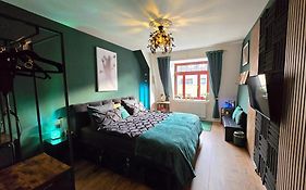 Fifty Shades Of Green P18 Apartment